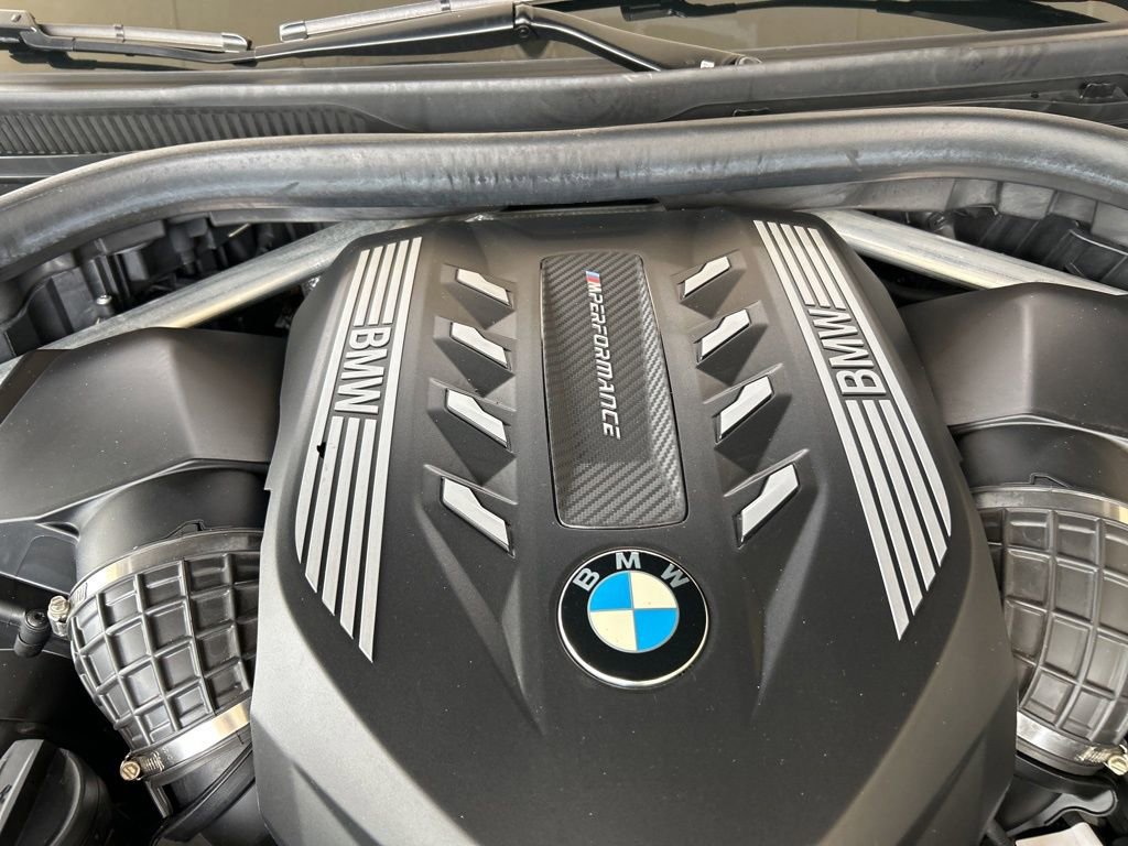 Used 2022 BMW X7 M50i w/ Dynamic Handling Package image 12