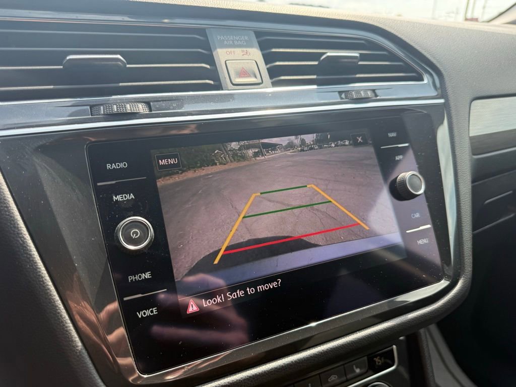 Used 2019 Volkswagen Tiguan SEL w/ 3rd Row Seat Package image 15