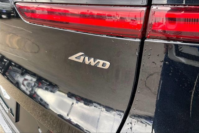 Used 2022 Genesis GV70 2.5T w/ Sport Prestige Package image 7