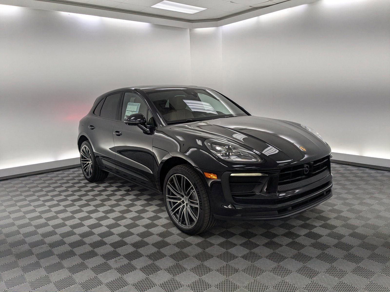 New 2026 Porsche Macan image 7