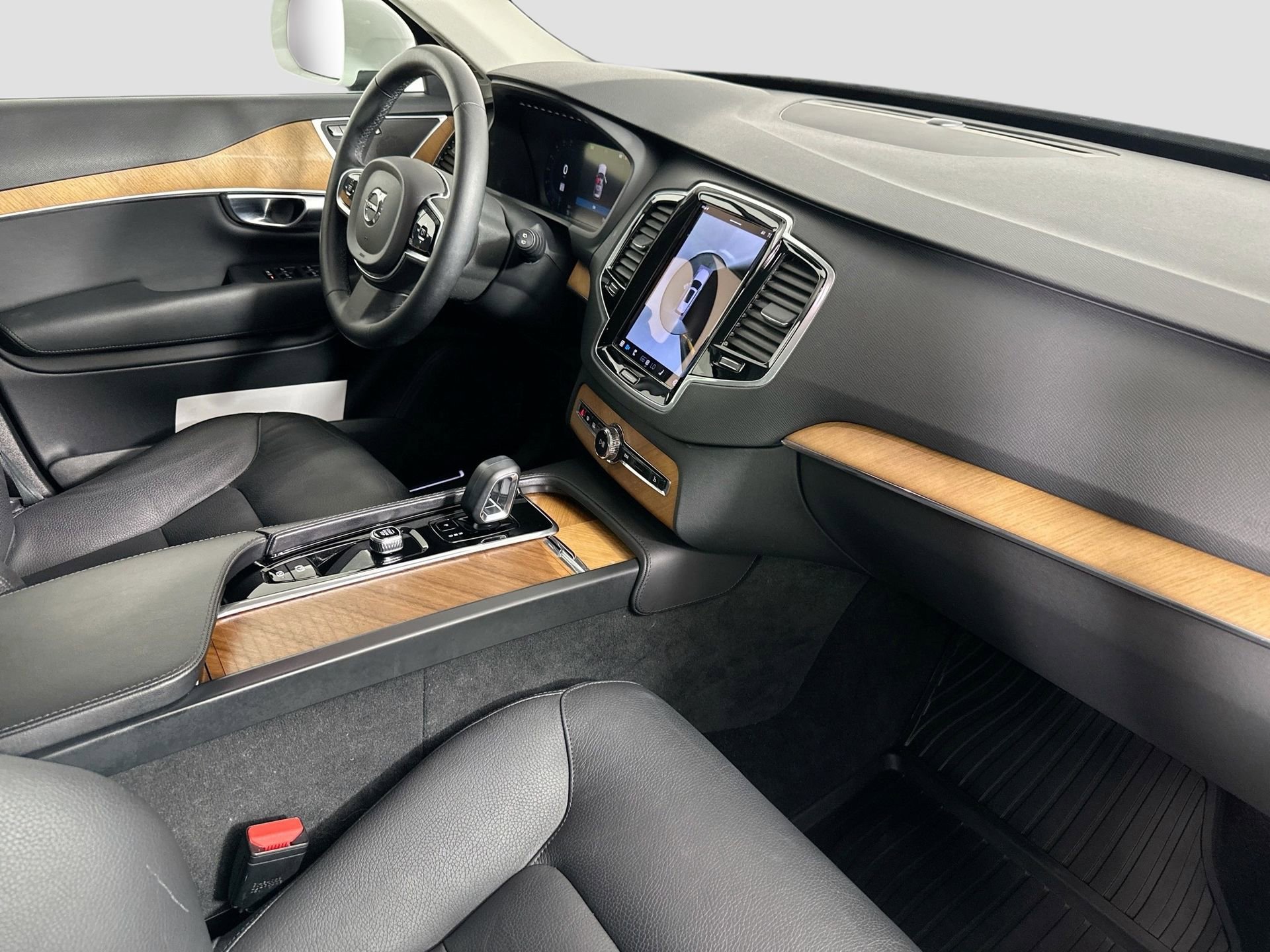 Certified 2023 Volvo XC90 B6 Plus w/ Protection Package Premier image 31