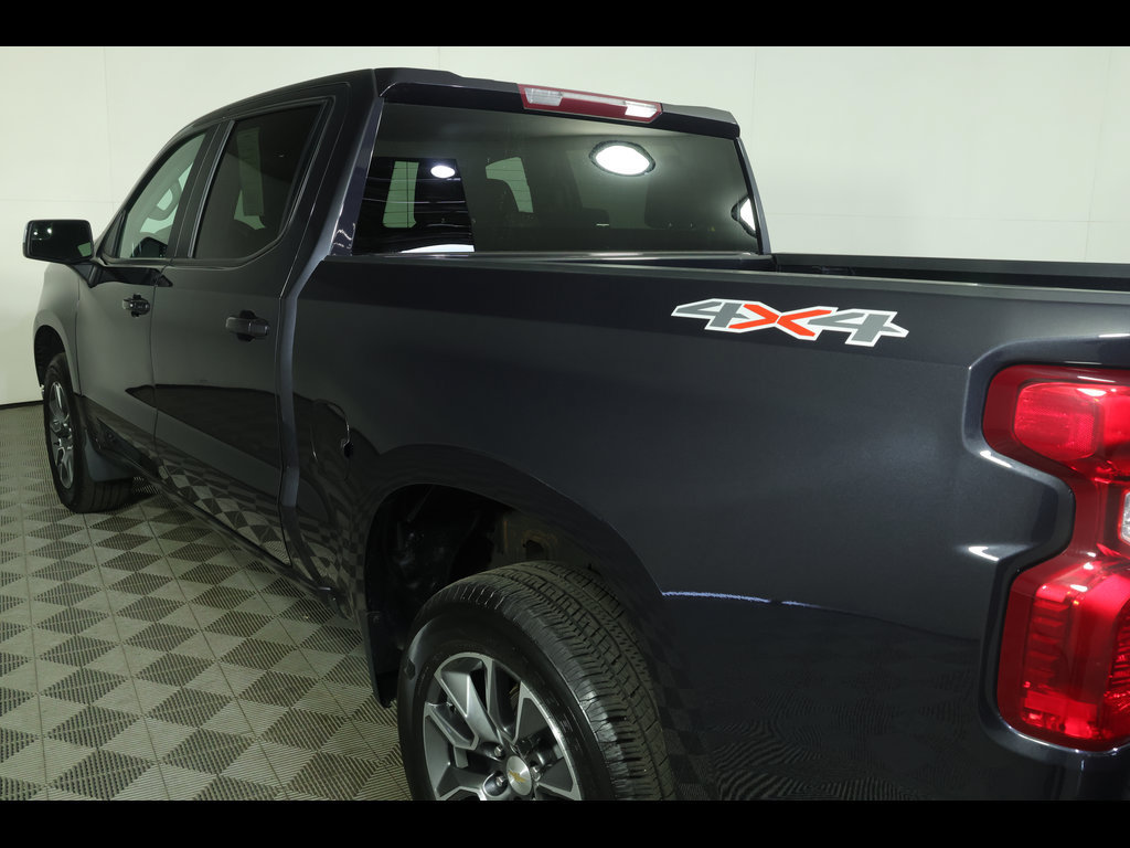 Used 2023 Chevrolet Silverado 1500 LT AWD/4WD image 17