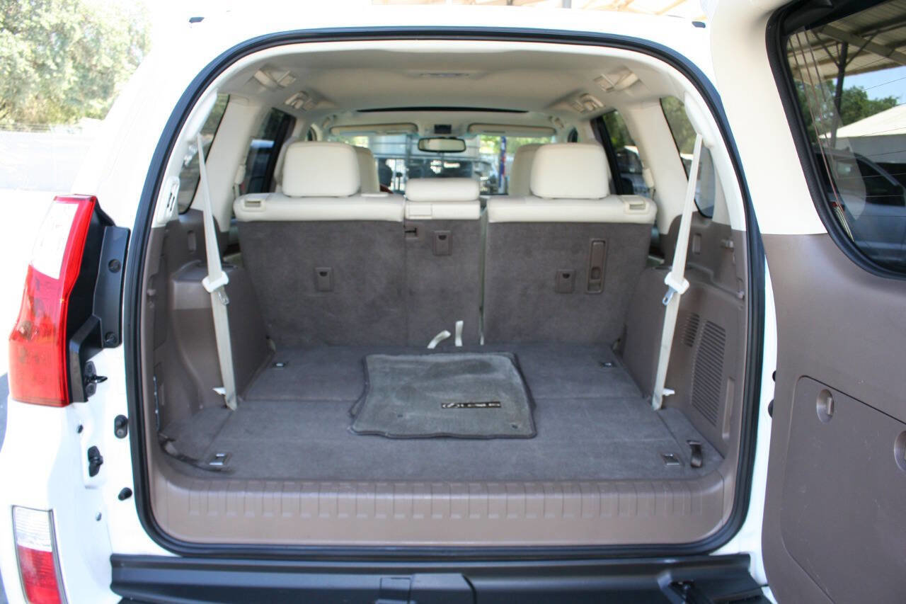 Used 2013 Lexus GX 460 w/ Convenience Pkg AWD/4WD image 30