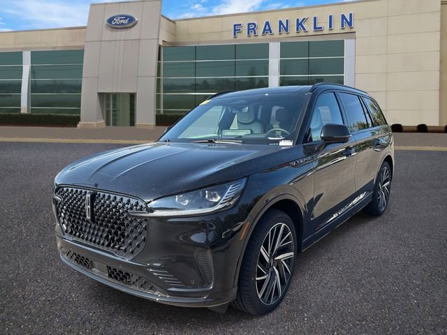 New 2025 Lincoln Aviator Black Label w/ Jet Appearance Package AWD/4WD image 3