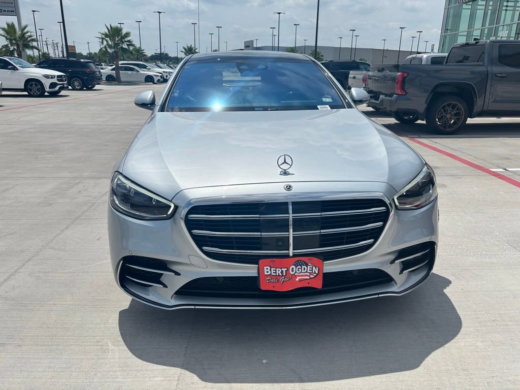 Used 2023 Mercedes-Benz S 580 4MATIC Sedan image 2