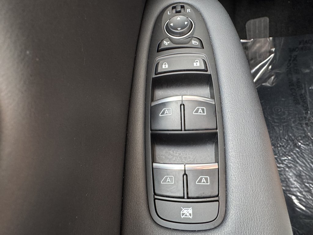 Used 2024 INFINITI QX50 Luxe w/ Cargo Package FWD image 28