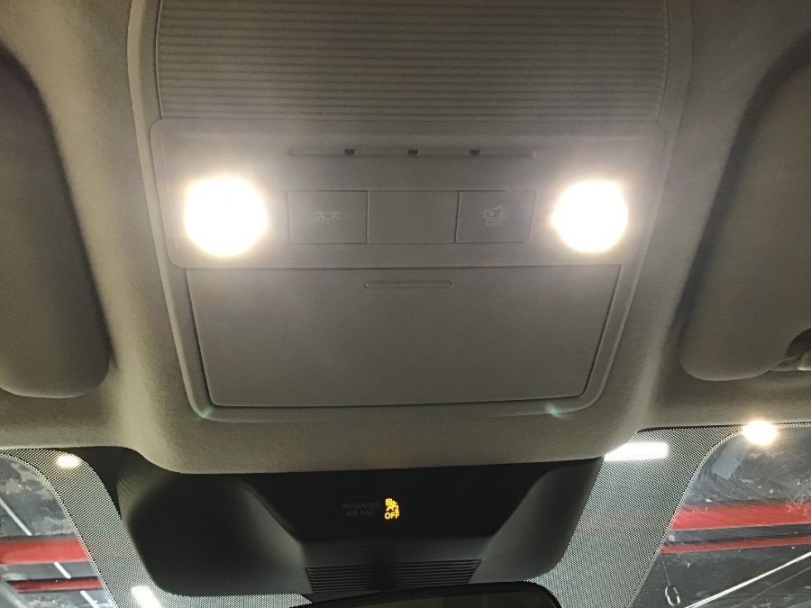 Used 2025 Nissan Kicks SR AWD/4WD image 25
