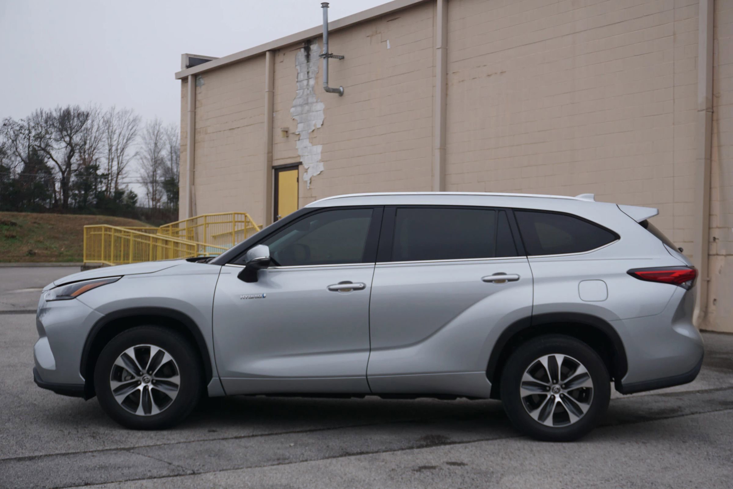 Used 2021 Toyota Highlander XLE image 10