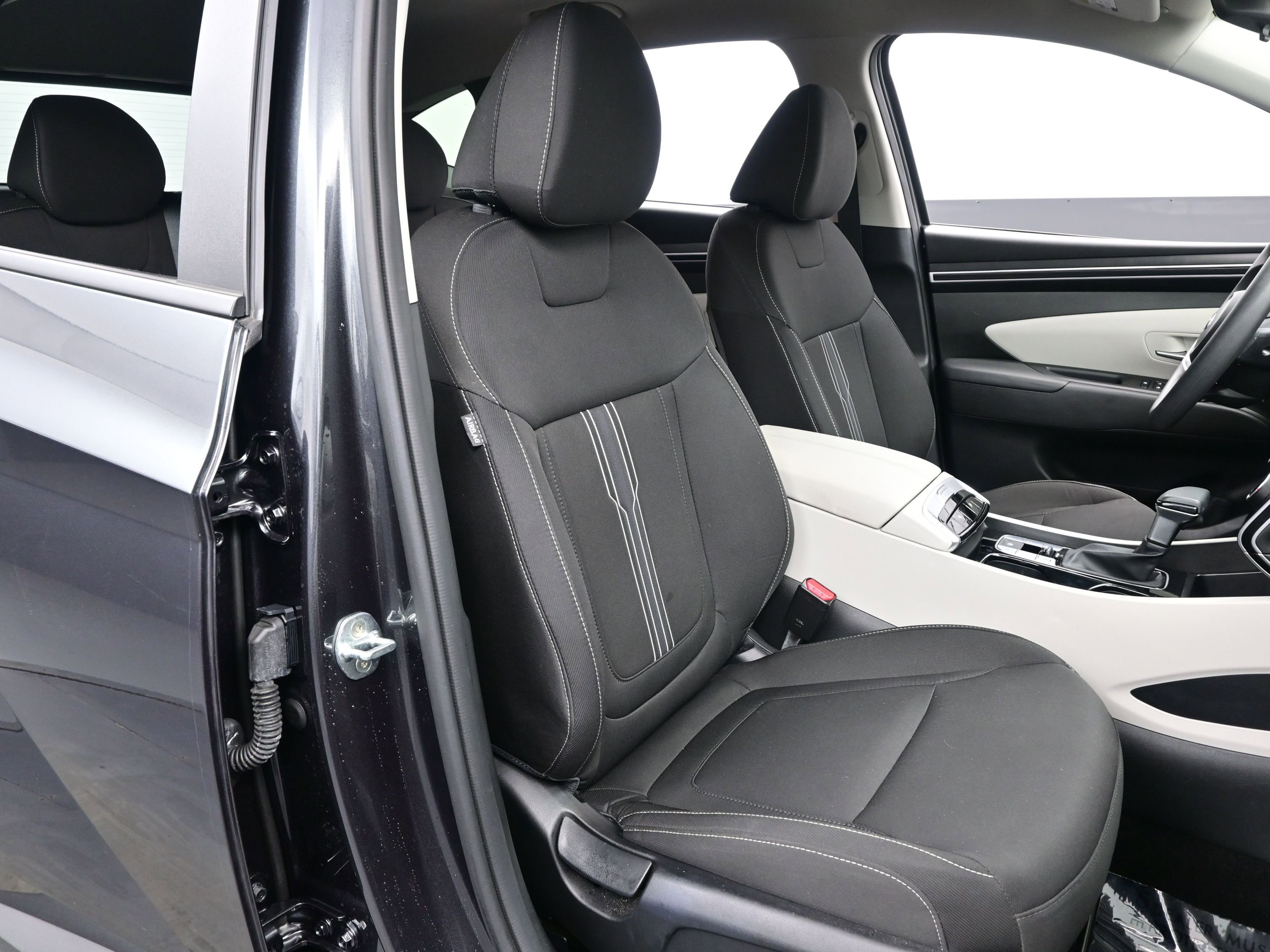 Used 2023 Hyundai Tucson SEL w/ Winter Package image 13