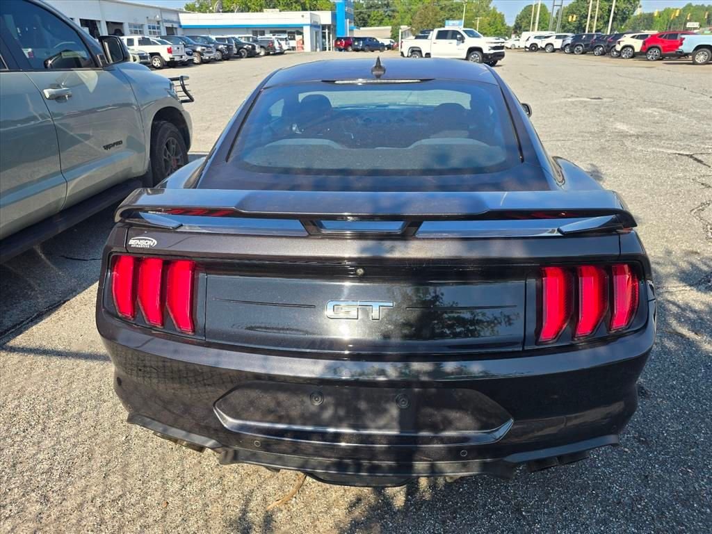 Used 2022 Ford Mustang GT w/ GT Performance Package RWD image 11