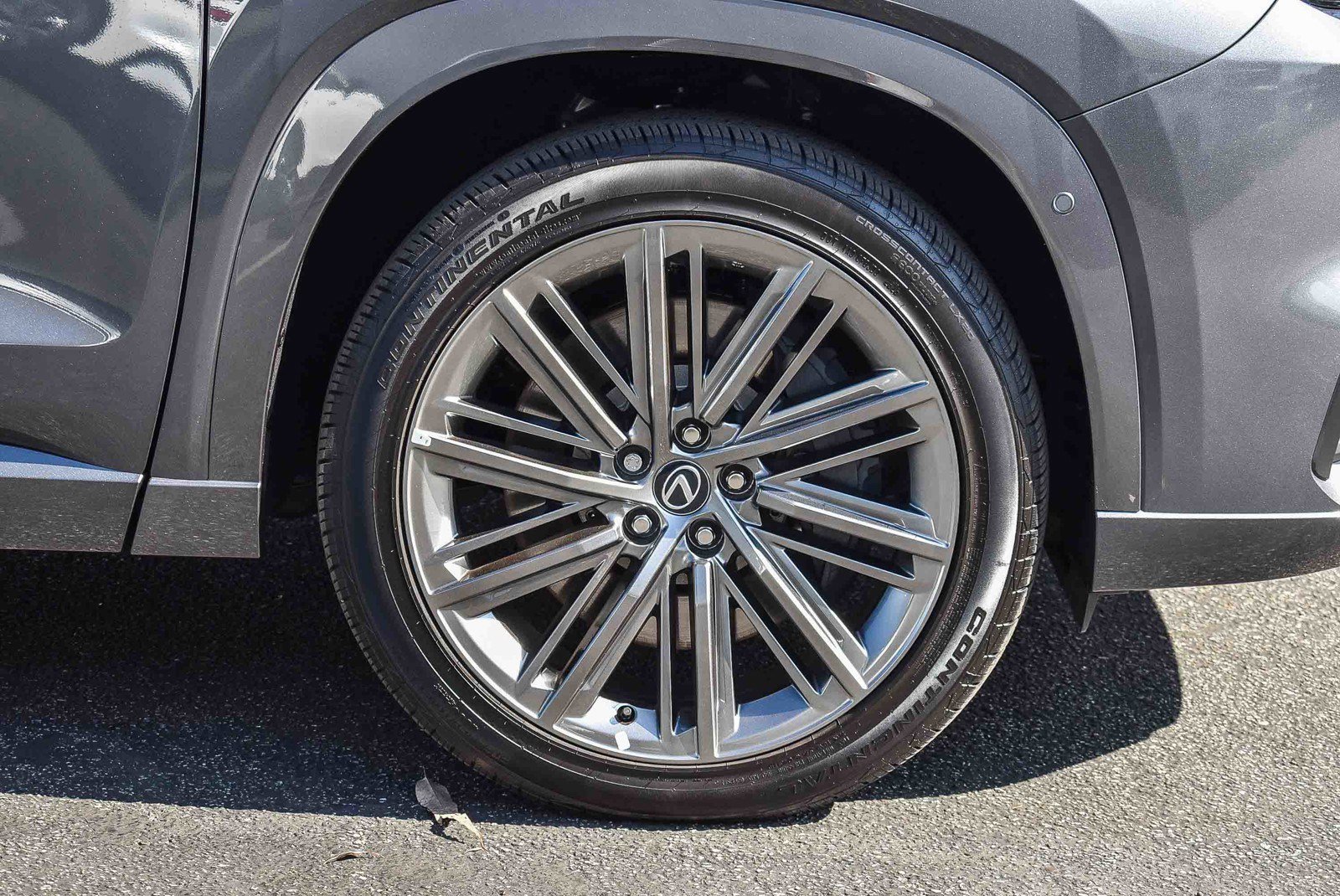 New 2025 Lexus TX 550h AWD Plug-In Hybrid image 10