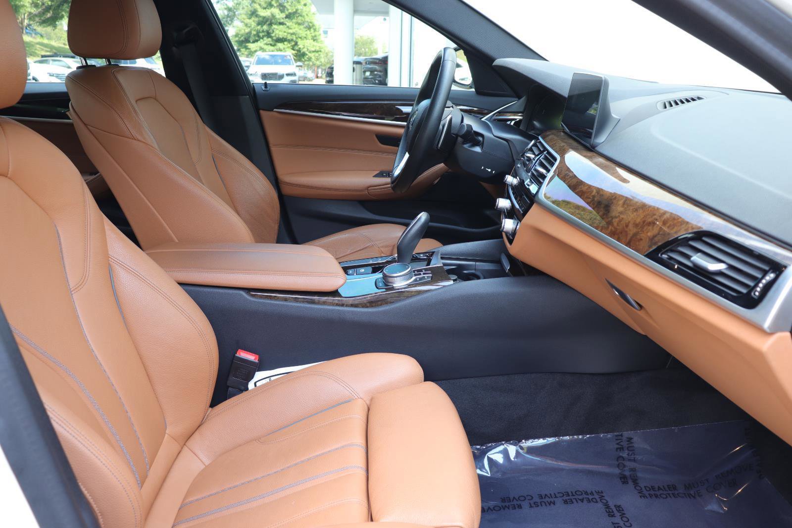 Used 2020 BMW 530i w/ Premium Package RWD image 16