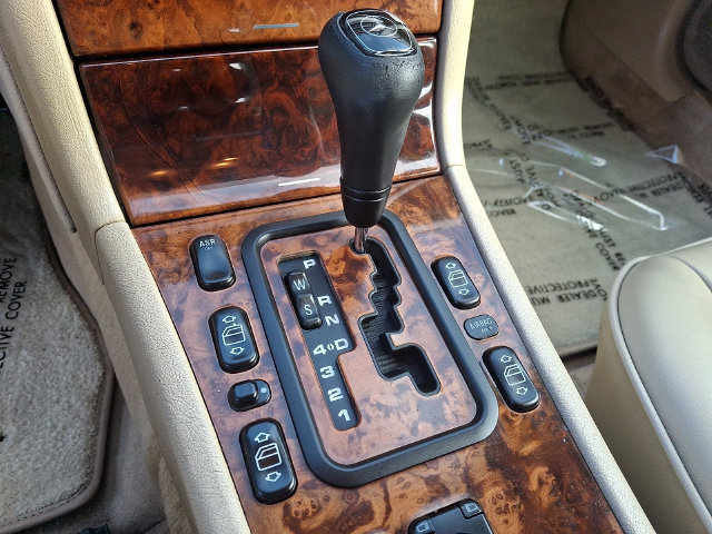Used 1999 Mercedes-Benz E 300 Sedan image 15