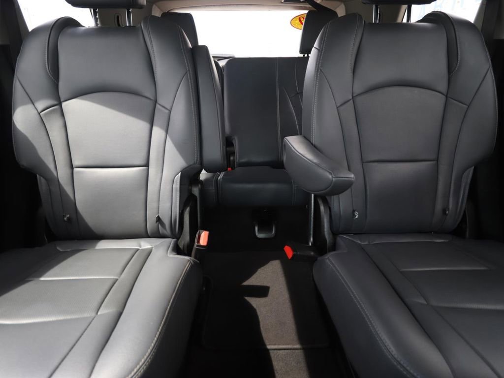Used 2019 Buick Enclave Premium image 9