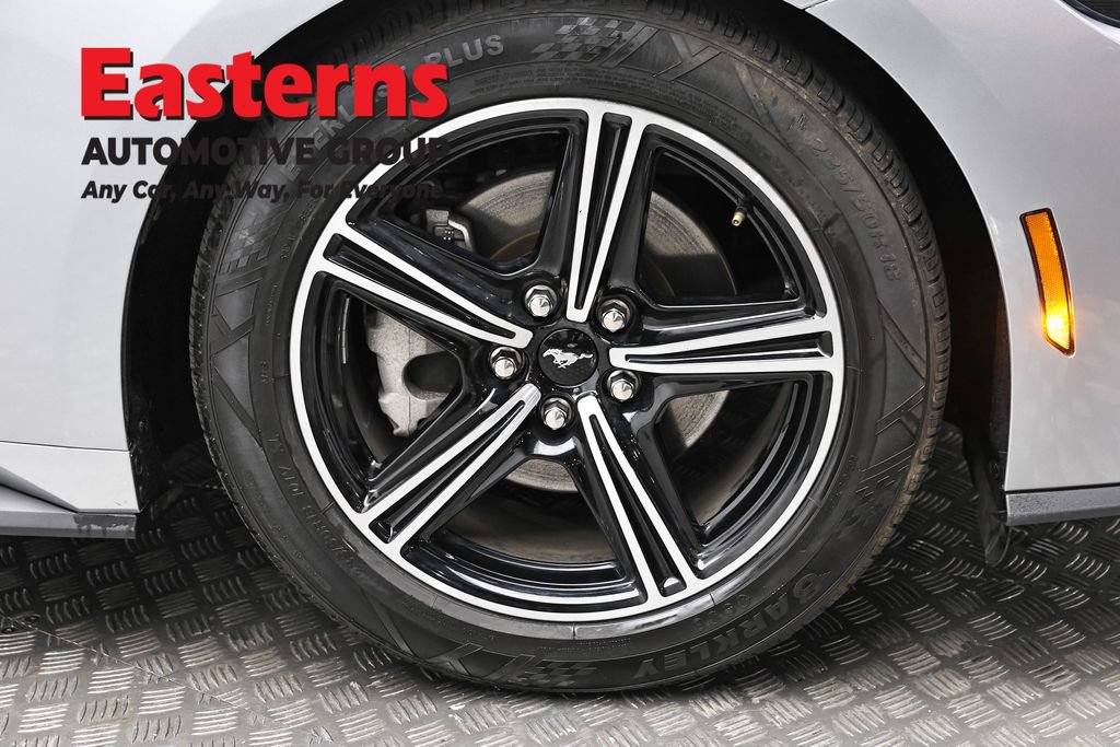Used 2025 Ford Mustang Premium RWD image 29