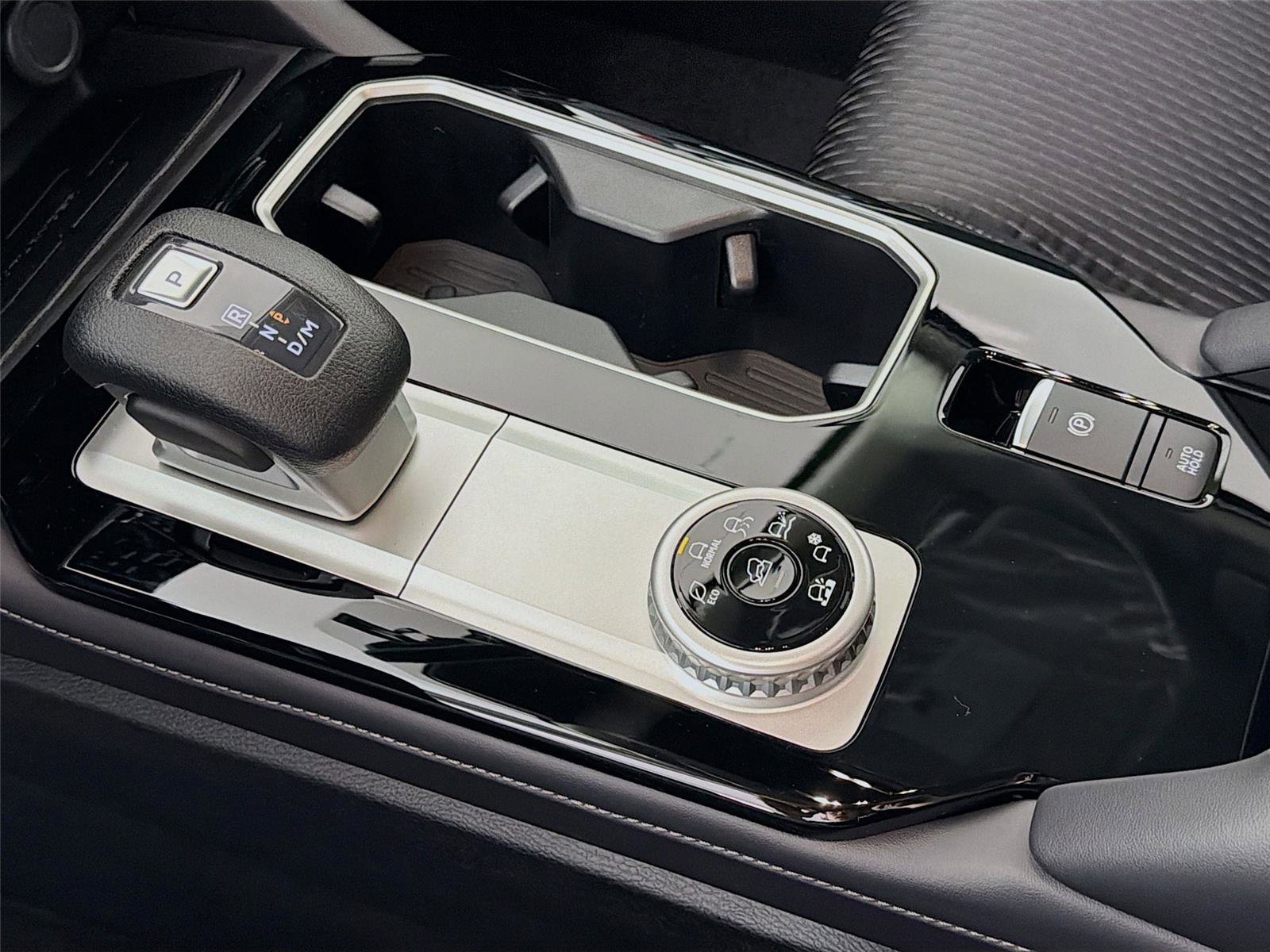 New 2026 Mitsubishi Outlander ES image 18