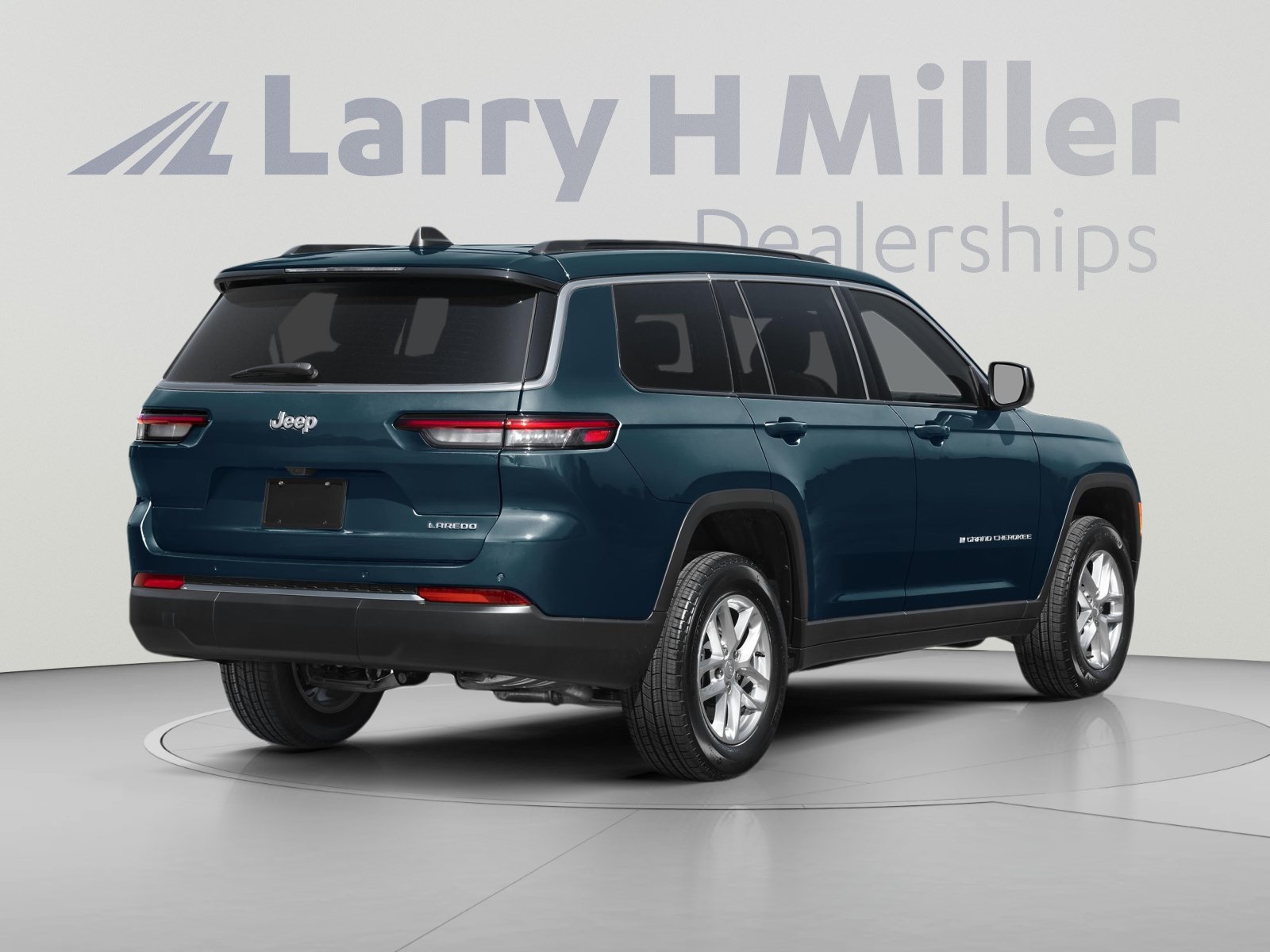New 2026 Jeep Grand Cherokee L Limited w/ Limited Altitude Package AWD/4WD image 2