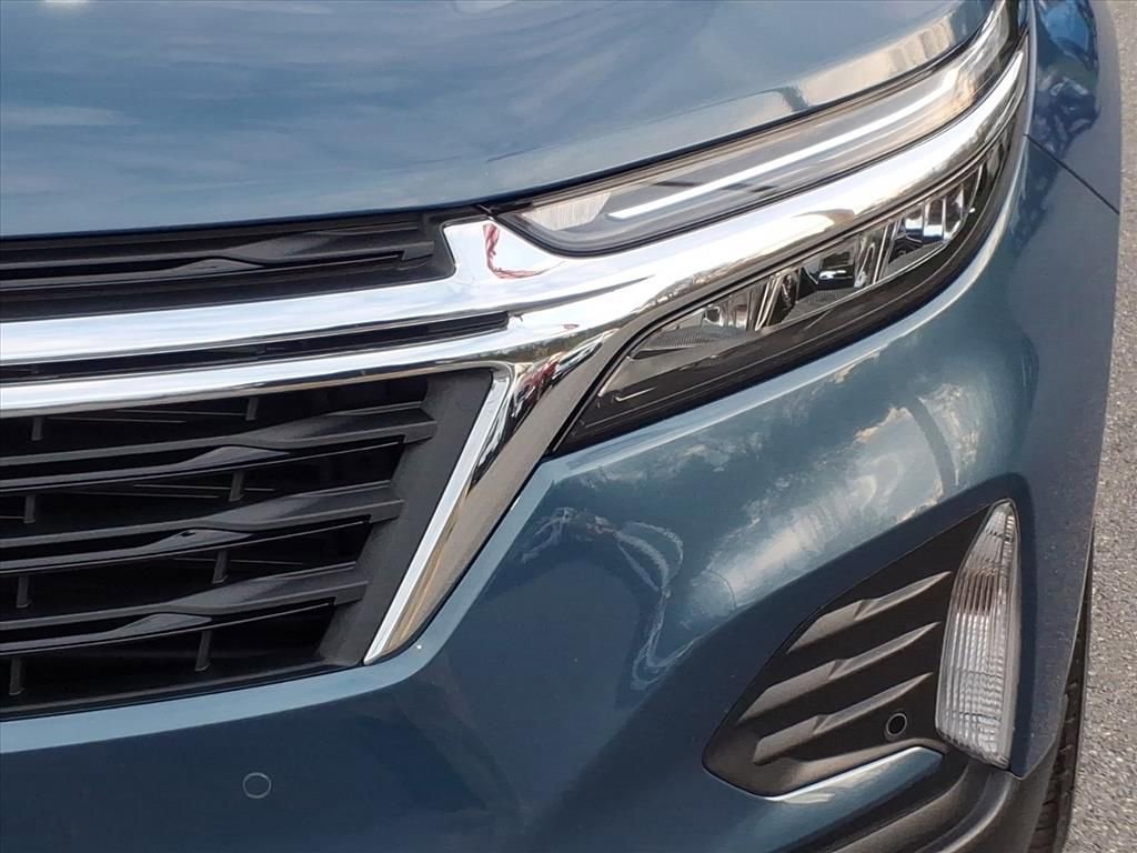 Certified 2024 Chevrolet Equinox LT w/ LPO, Floor Liner Package image 7