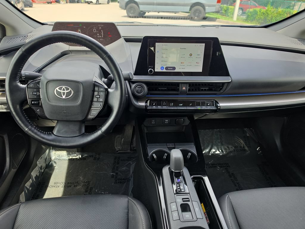Used 2024 Toyota Prius XLE FWD image 25