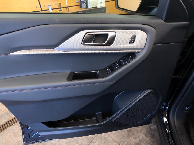 New 2026 Ford Explorer Active w/ Active Comfort Package AWD/4WD image 12
