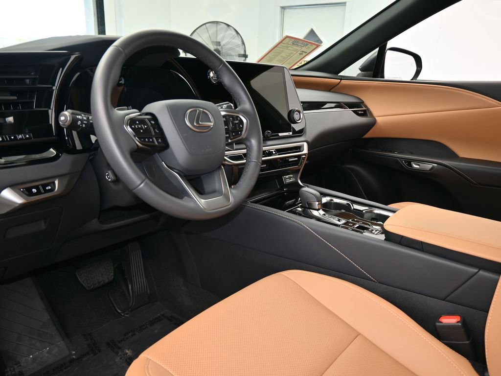 Used 2025 Lexus RX 350 FWD image 12