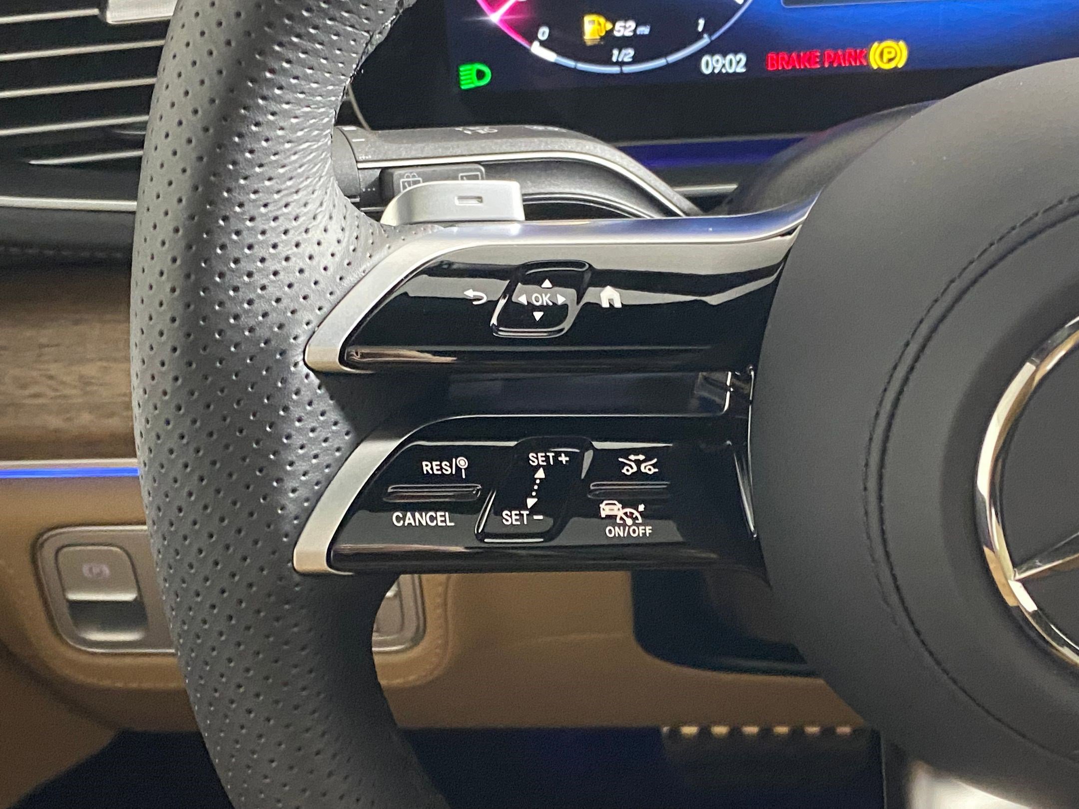 New 2025 Mercedes-Benz GLS 580 4MATIC image 17