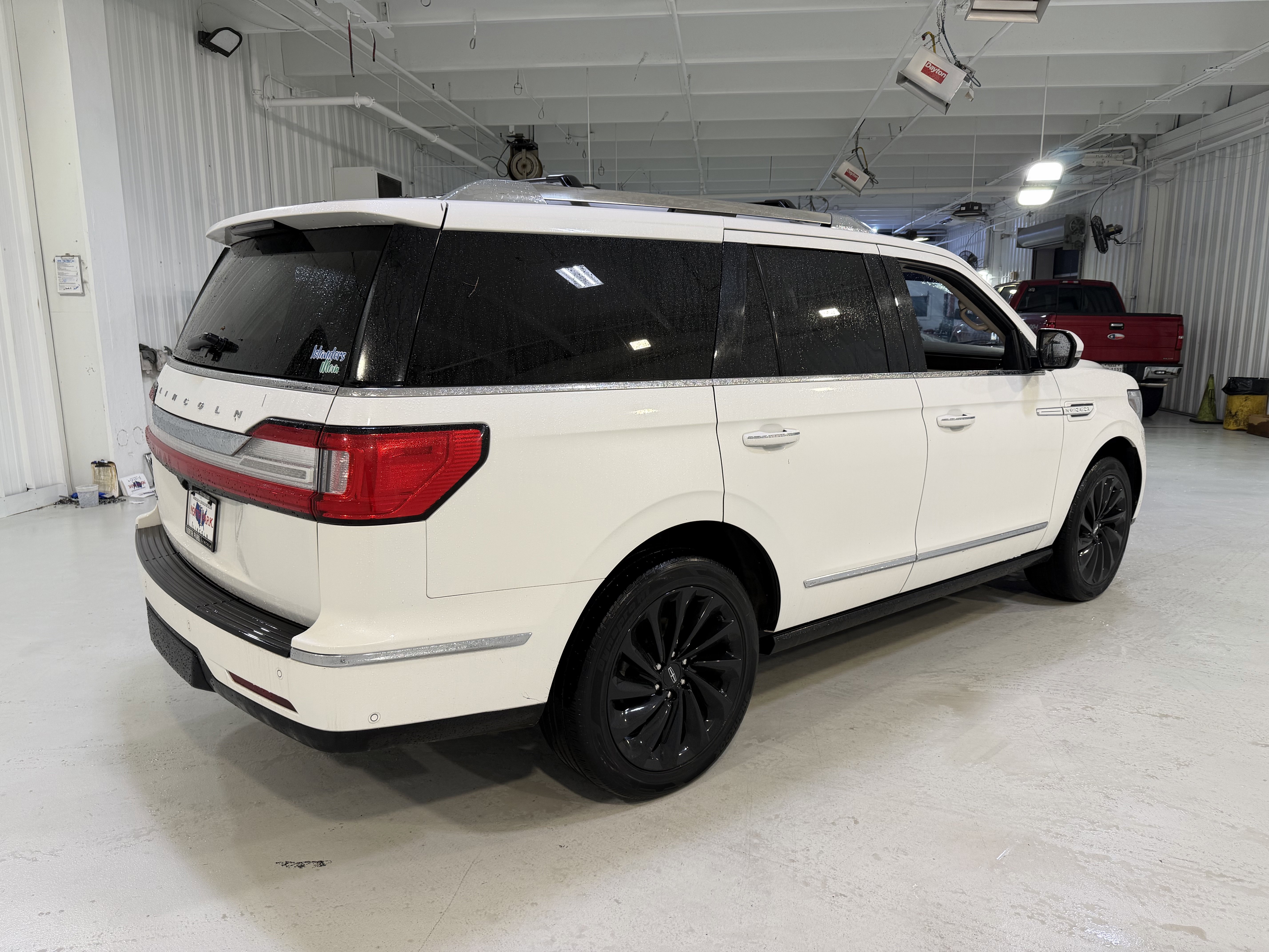 Used 2021 Lincoln Navigator Reserve image 5