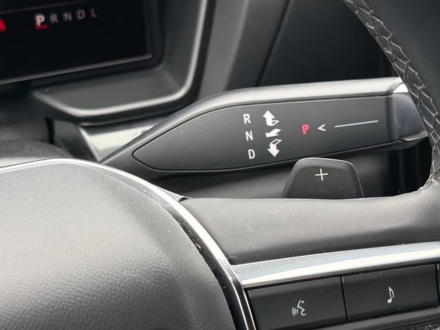 Used 2026 GMC Terrain Elevation w/ Elevation Premium Package FWD image 23