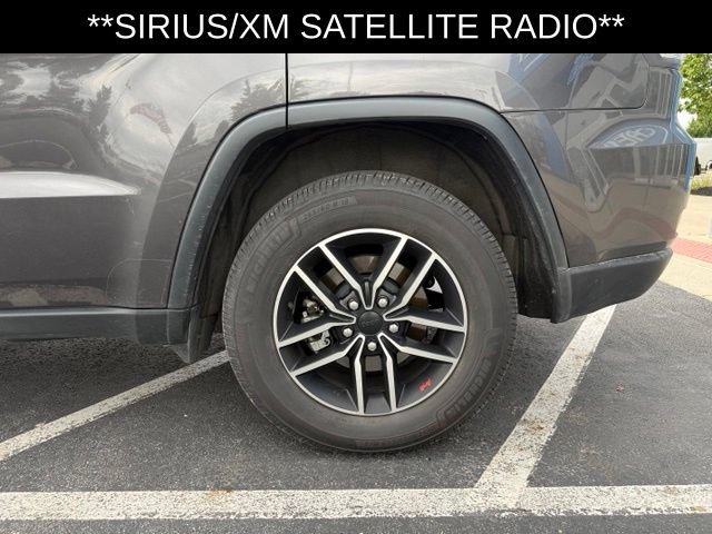 Used 2021 Jeep Grand Cherokee Trailhawk w/ Premium Lighting Group AWD/4WD image 8