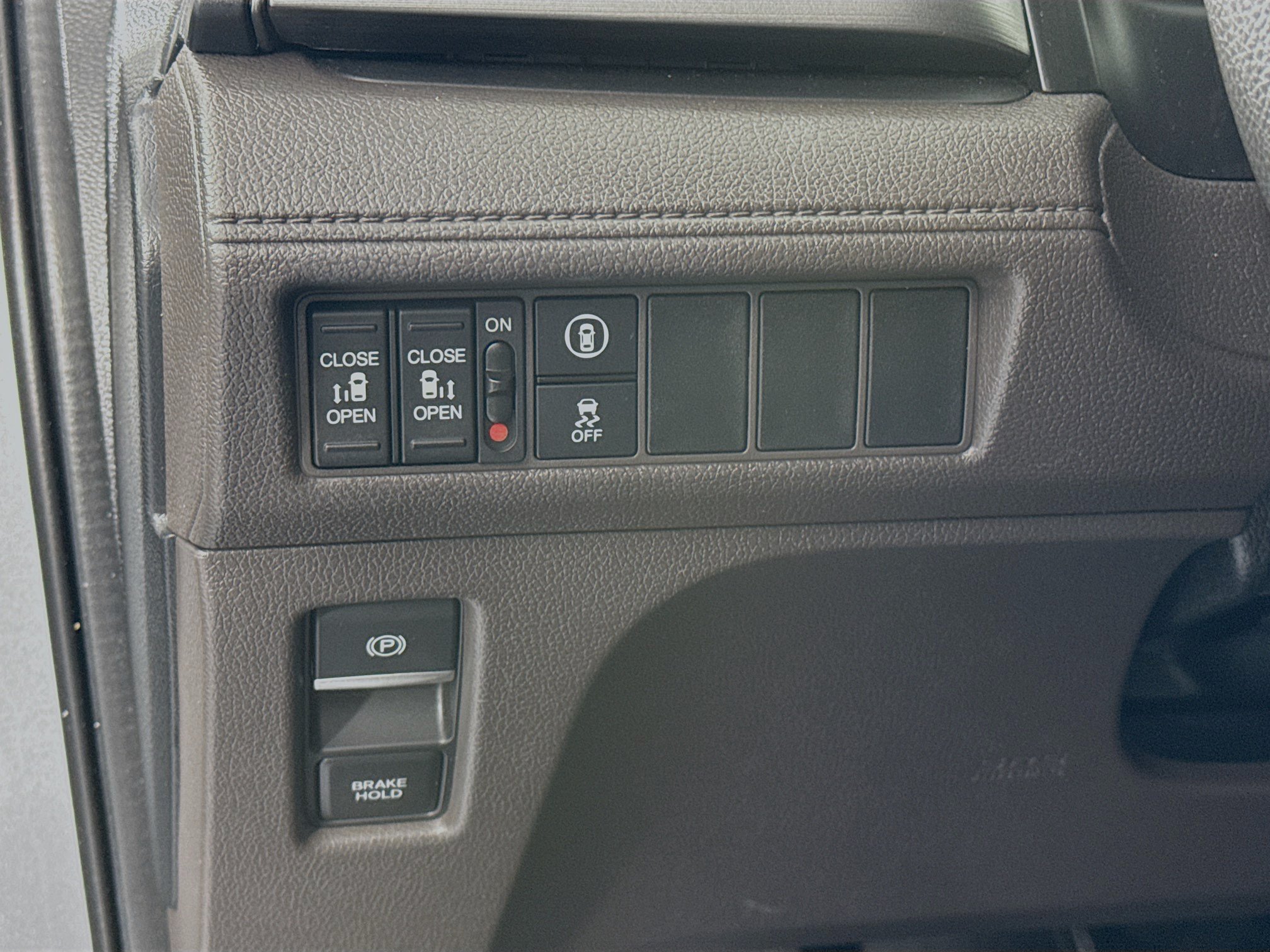 Certified 2024 Honda Odyssey EX image 10