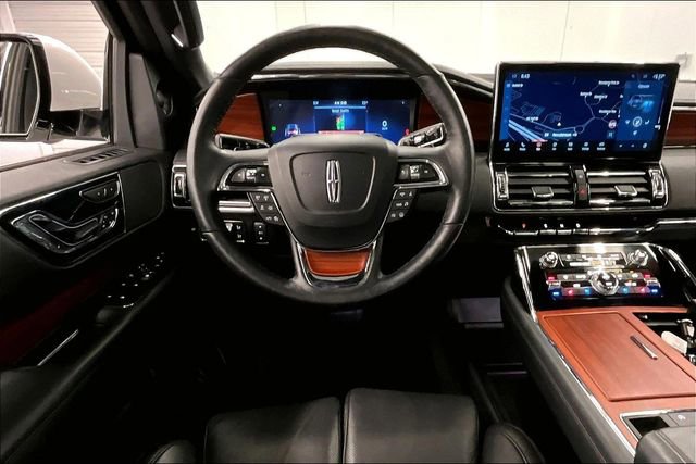Used 2024 Lincoln Navigator Reserve w/ Monochromatic Package image 6