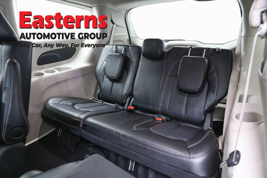Used 2024 Chrysler Pacifica Limited FWD image 26