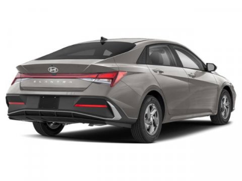 New 2026 Hyundai Elantra SE image 2