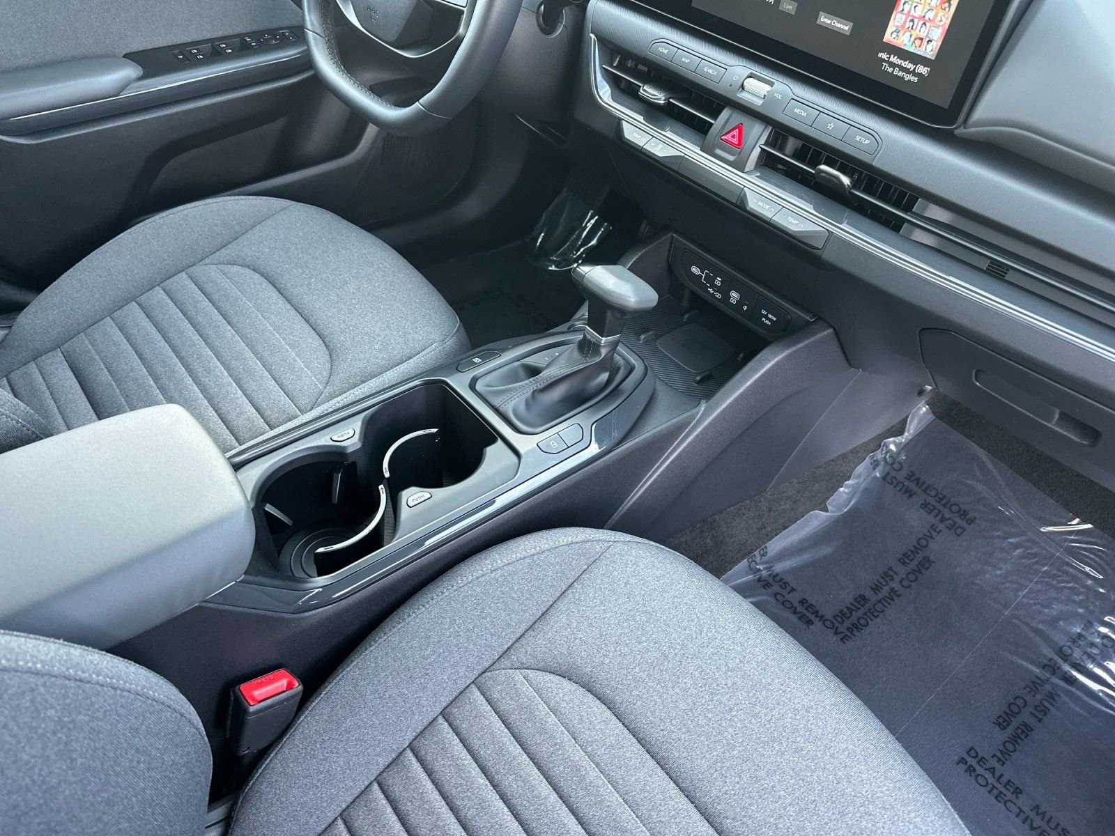 Used 2025 Kia K4 EX FWD image 15