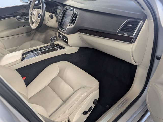 Used 2019 Volvo XC90 T6 Momentum w/ Advanced Package image 15