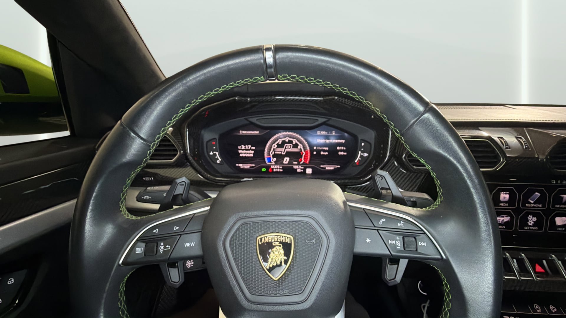 Used 2020 Lamborghini Urus AWD/4WD image 29