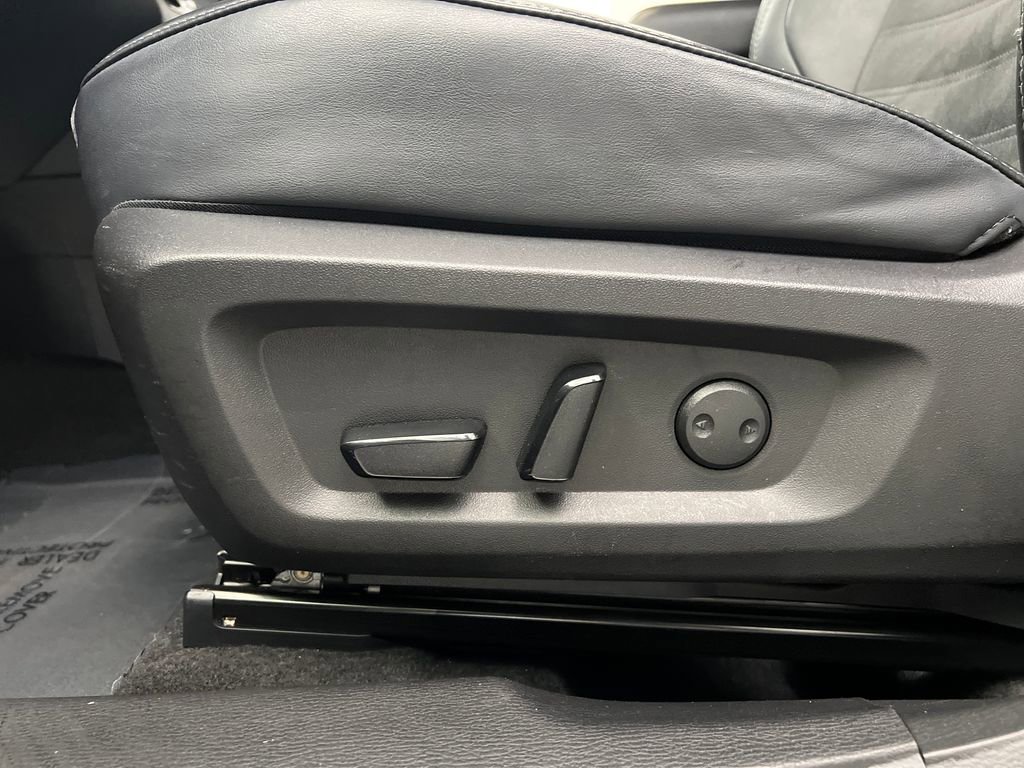 Used 2025 Mitsubishi Outlander SE AWD/4WD image 10