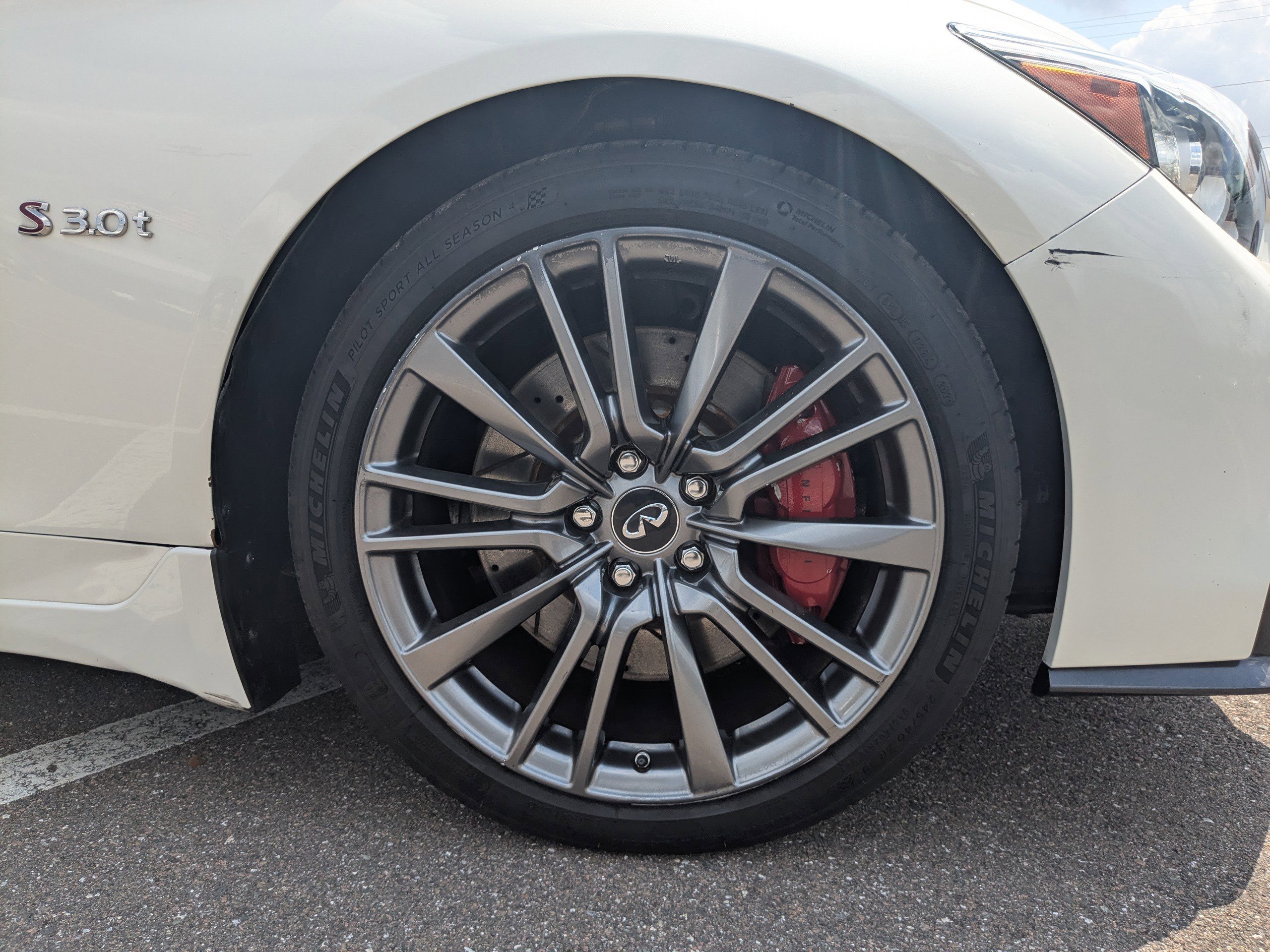 Used 2018 INFINITI Q50 Red Sport 400 w/ Sensory Package (Sport) image 10