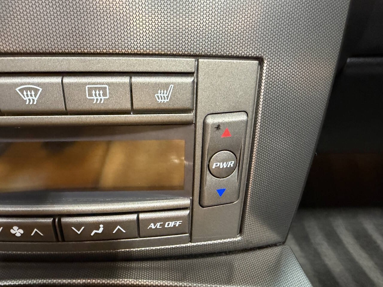Used 2004 Cadillac XLR RWD image 25