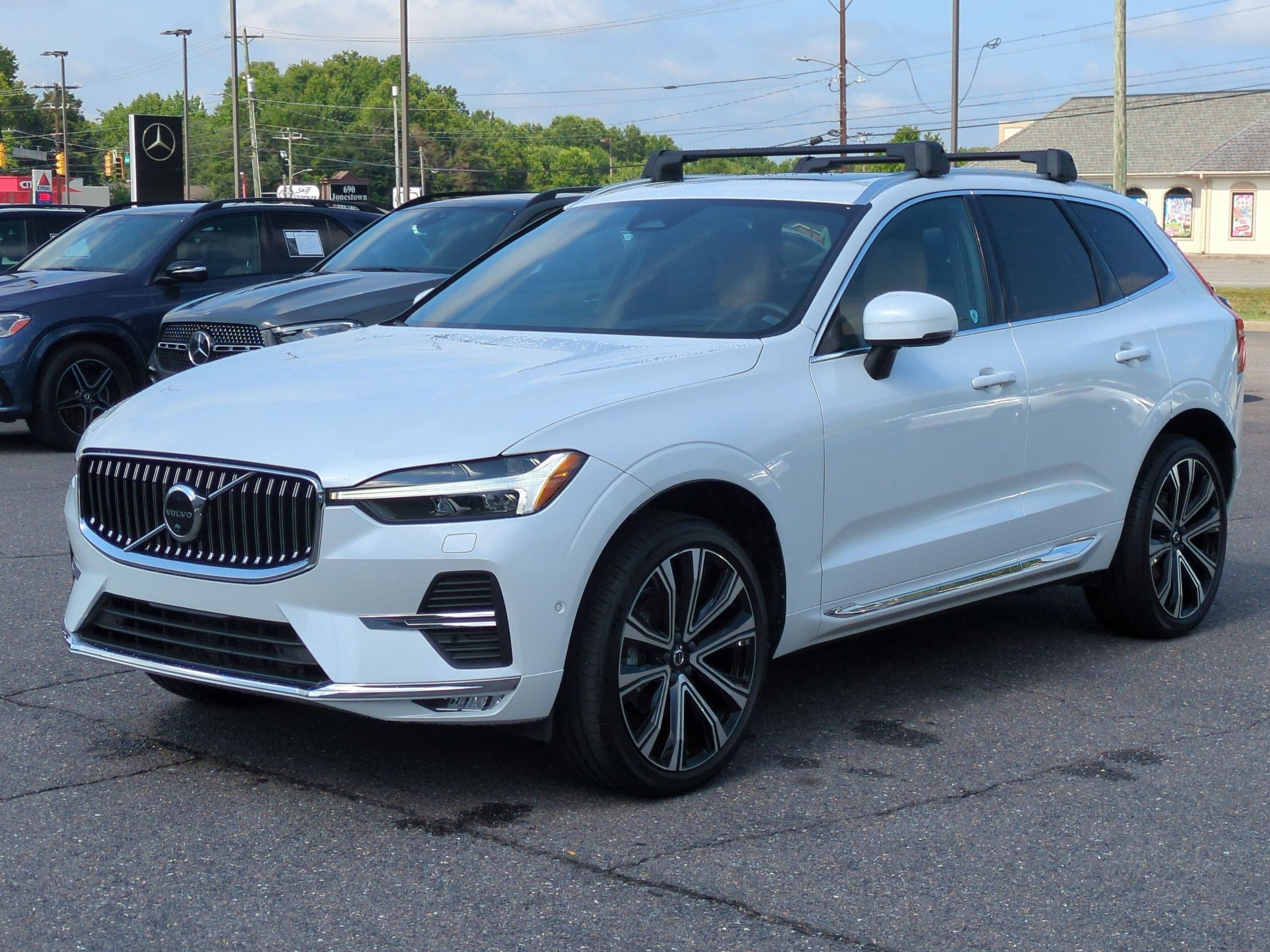 Used 2023 Volvo XC60 B5 Ultimate w/ Climate Package AWD/4WD image 7