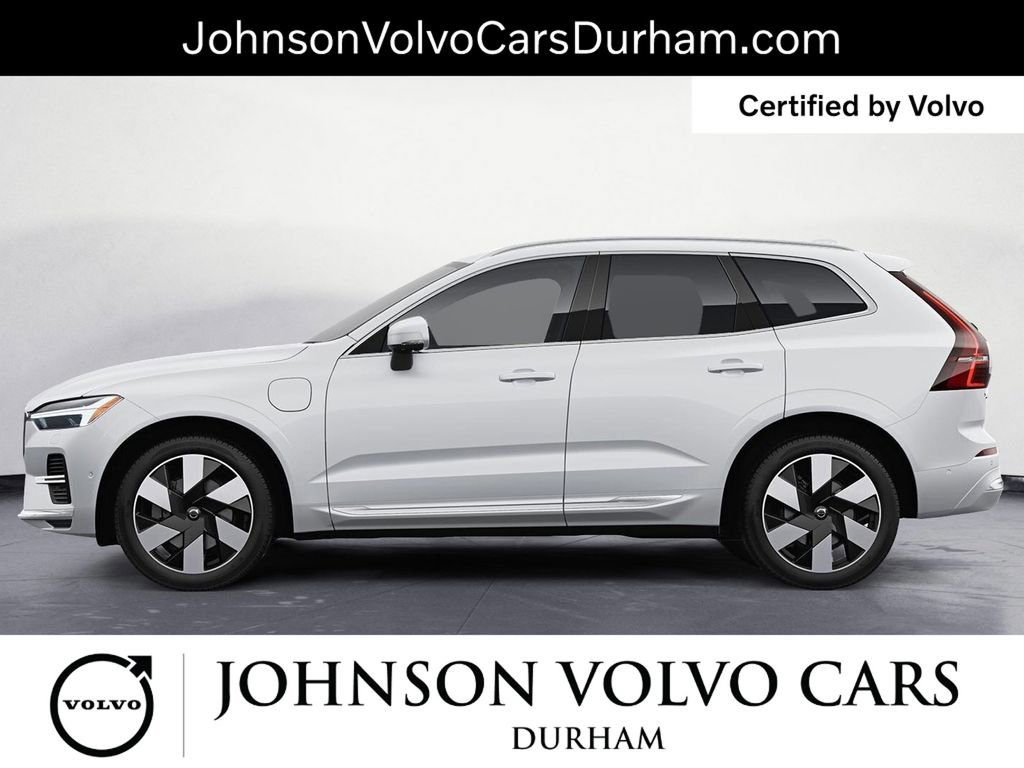 Used 2023 Volvo XC60 T8 Ultimate w/ Climate Package image 3
