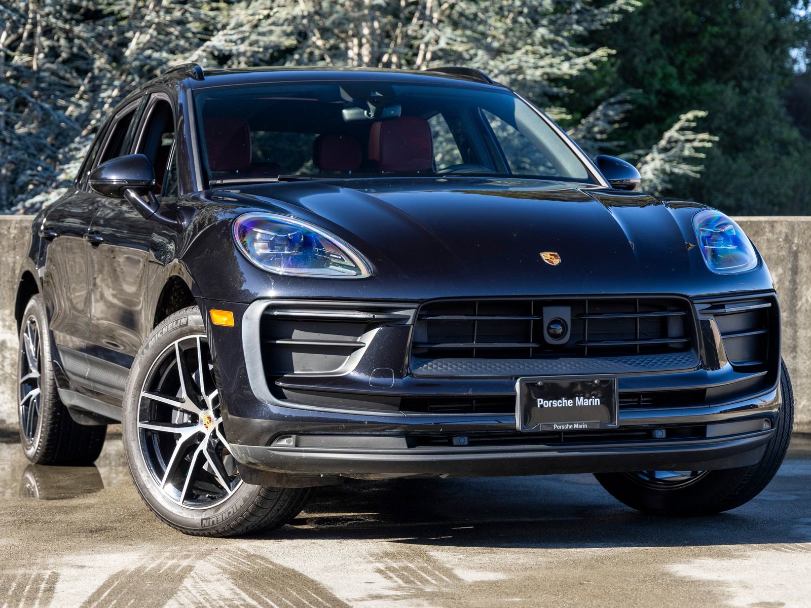 Certified 2025 Porsche Macan image 6