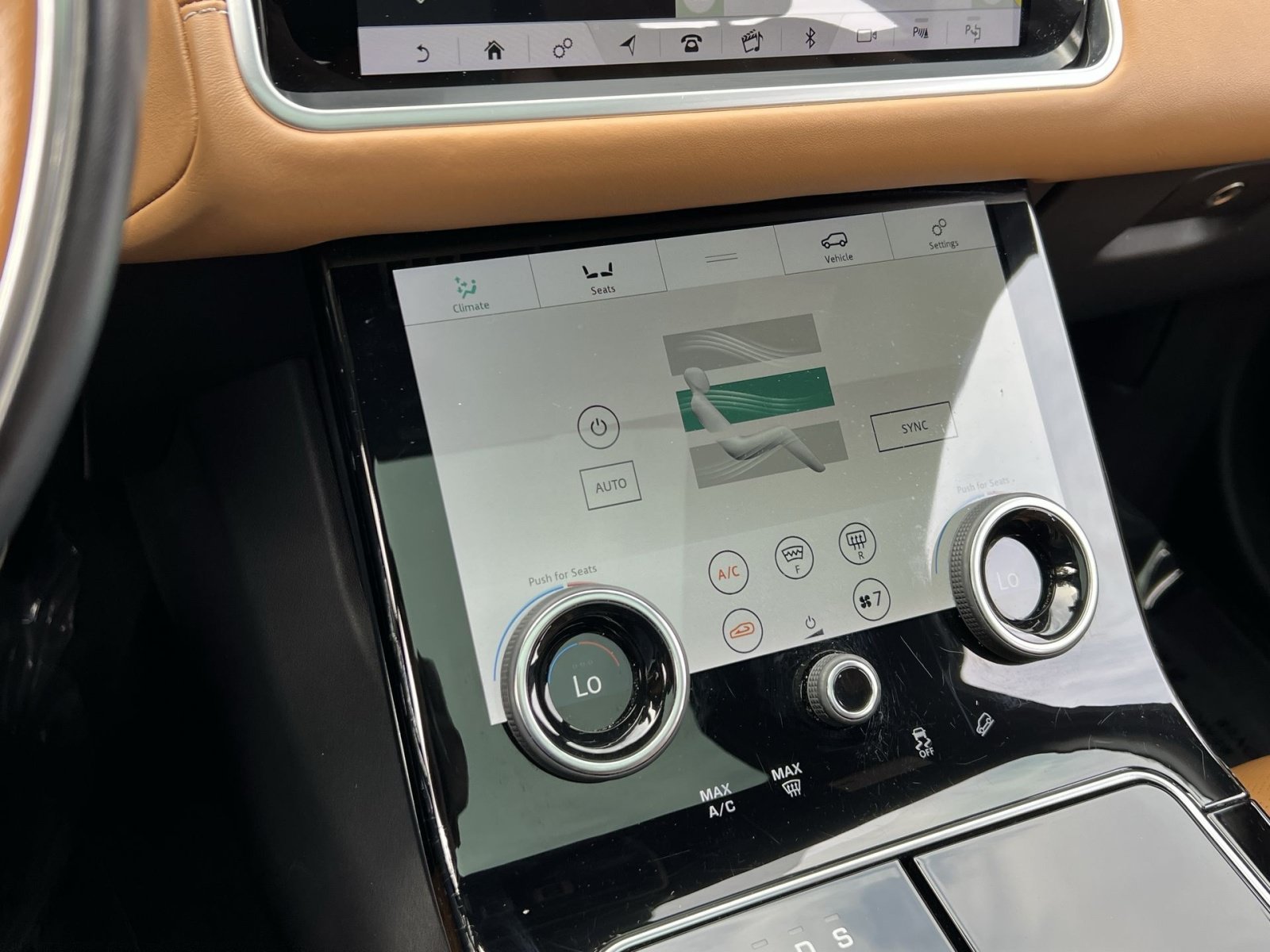 Used 2019 Land Rover Range Rover Velar R-Dynamic HSE AWD/4WD image 26