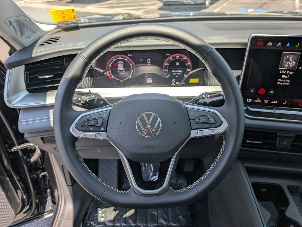 New 2025 Volkswagen Tiguan SE image 14