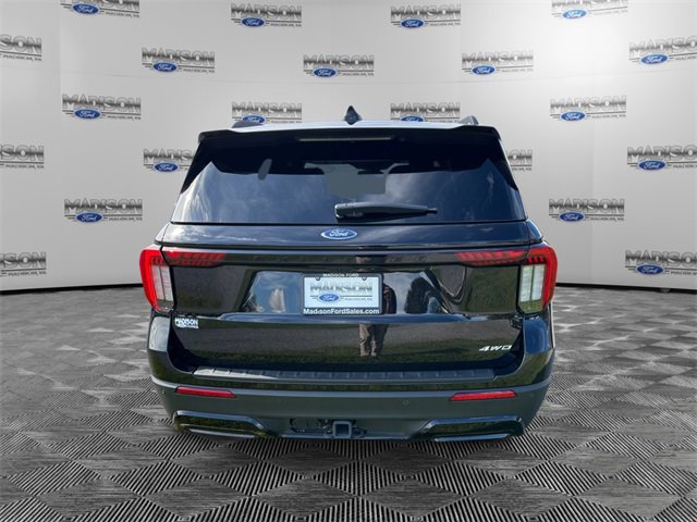 Used 2025 Ford Explorer ST-Line image 4