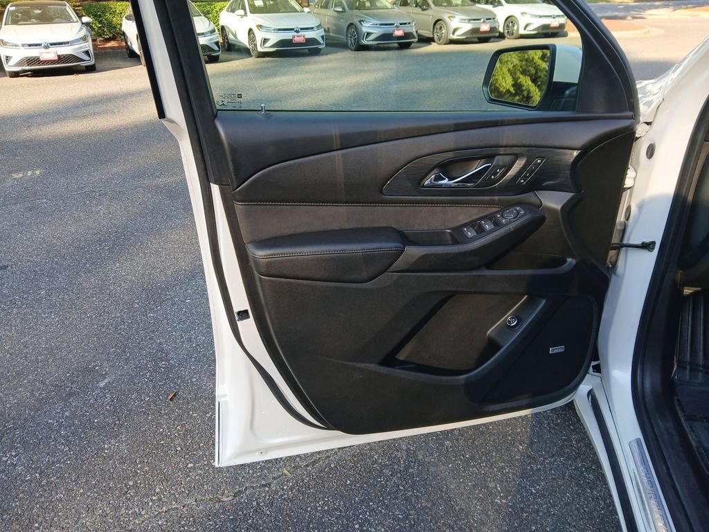 Used 2022 Chevrolet Traverse High Country image 10