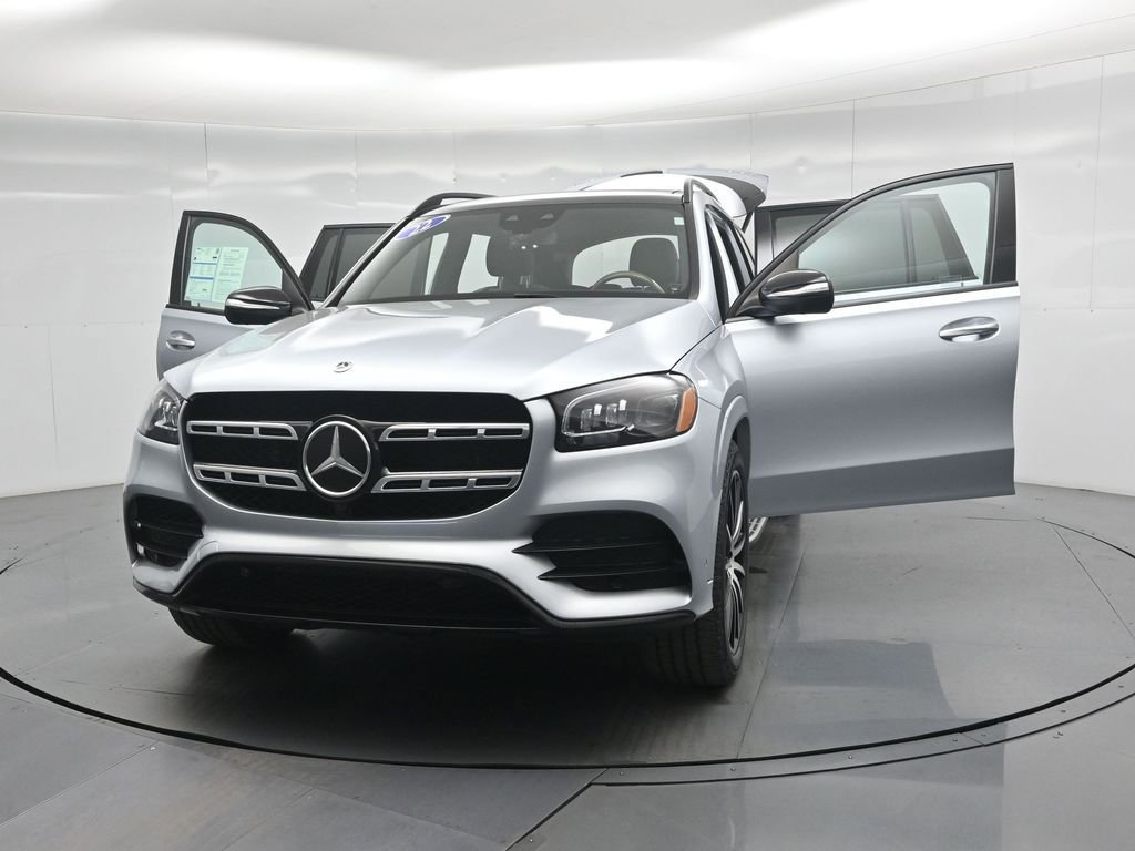 Used 2022 Mercedes-Benz GLS 450 4MATIC image 33