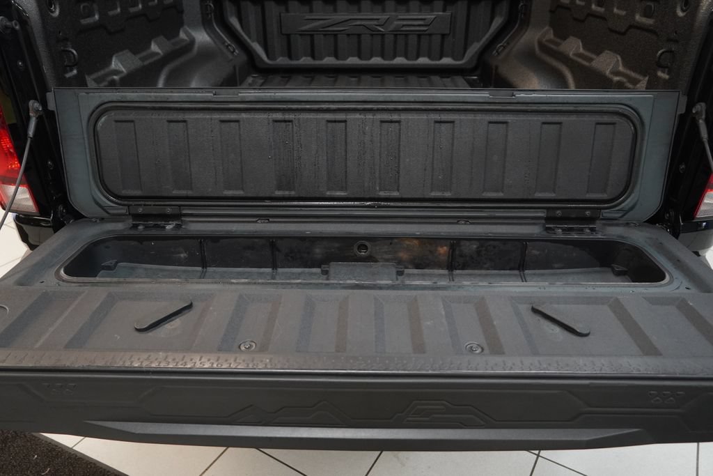 Used 2023 Chevrolet Colorado ZR2 w/ ZR2 Convenience Package III AWD/4WD image 11
