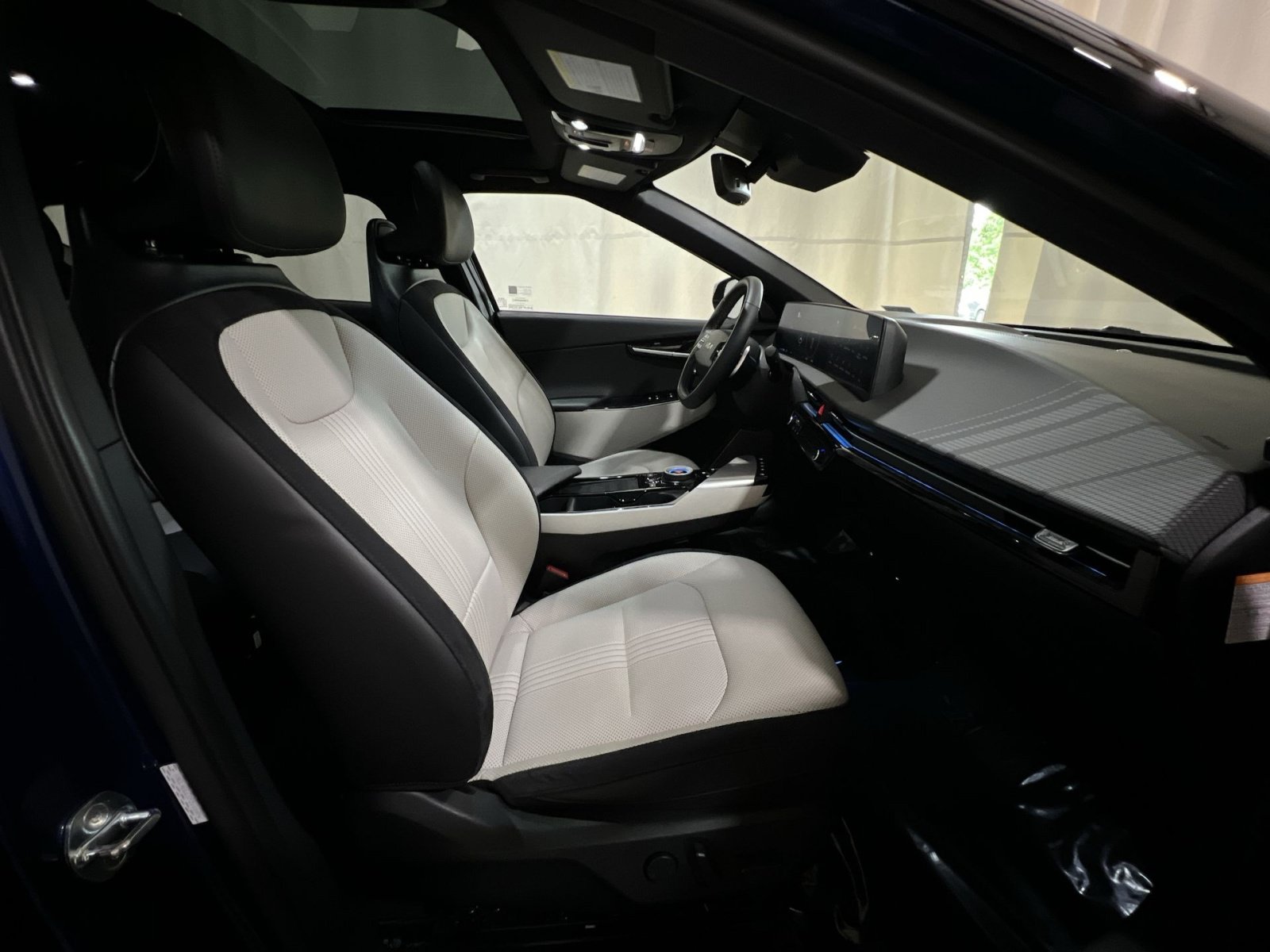 Used 2023 Kia EV6 GT-Line w/ GT-Line White Seat Package AWD/4WD image 34