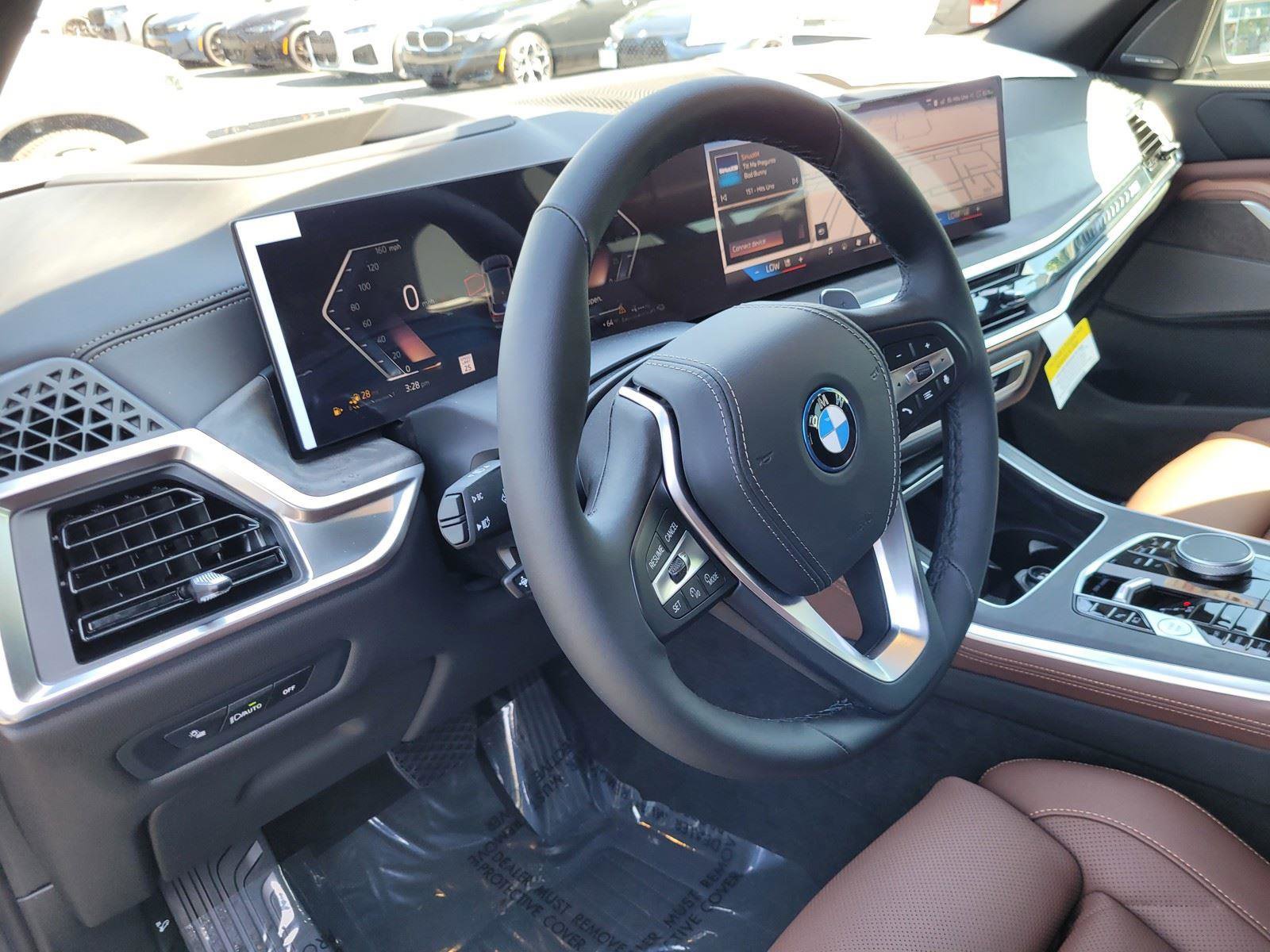 New 2026 BMW X5 xDrive50e w/ Premium Package AWD/4WD image 8